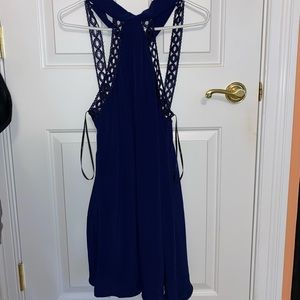 Lulu’s navy blue dress